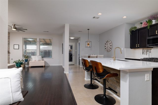 7902 Red Moon Trail, Fort Worth, TX 76131