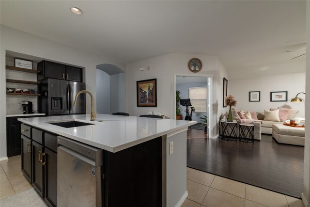 7902 Red Moon Trail, Fort Worth, TX 76131