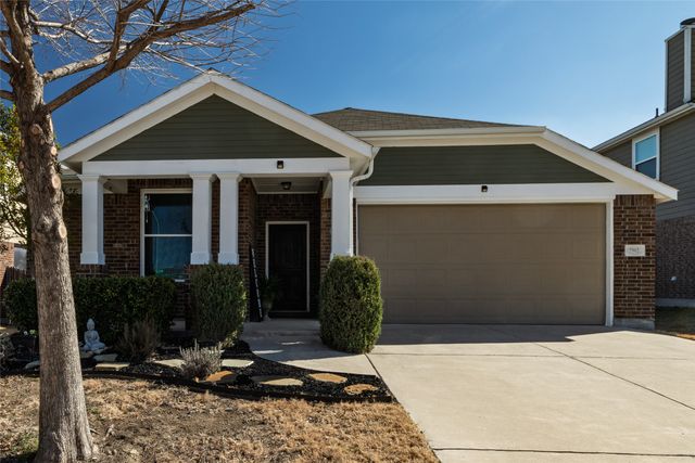 7902 Red Moon Trail, Fort Worth, TX 76131