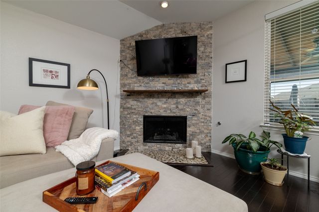 7902 Red Moon Trail, Fort Worth, TX 76131