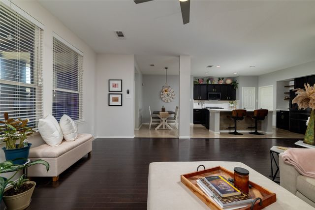 7902 Red Moon Trail, Fort Worth, TX 76131