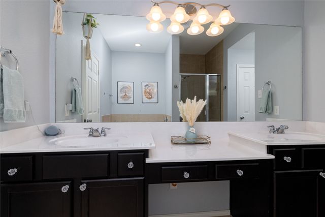 7902 Red Moon Trail, Fort Worth, TX 76131