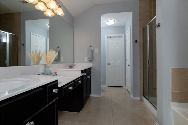 7902 Red Moon Trail, Fort Worth, TX 76131