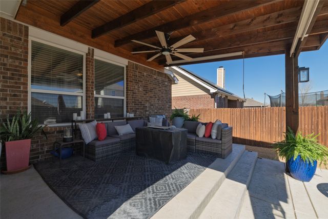 7902 Red Moon Trail, Fort Worth, TX 76131