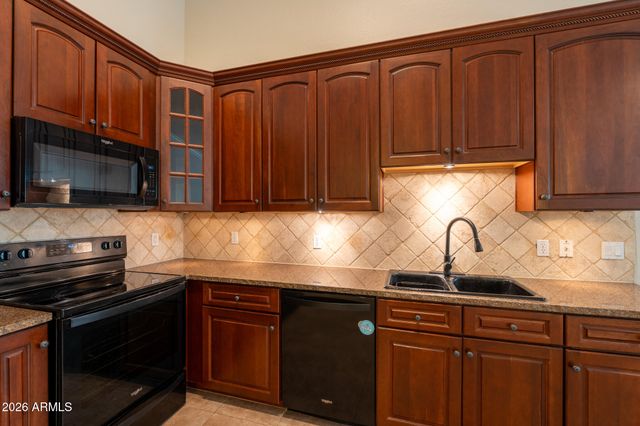 2670 S VOYAGER Drive 112, Gilbert, AZ 85295