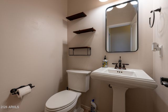 2670 S VOYAGER Drive 112, Gilbert, AZ 85295