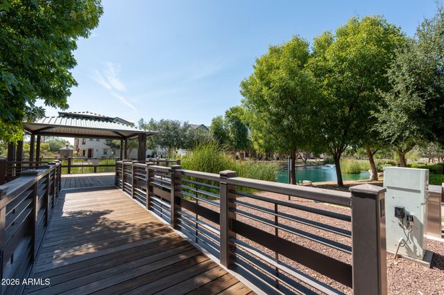 2670 S VOYAGER Drive 112, Gilbert, AZ 85295
