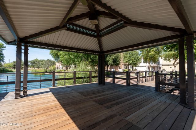 2670 S VOYAGER Drive 112, Gilbert, AZ 85295
