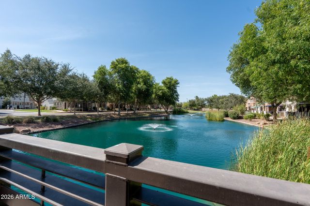 2670 S VOYAGER Drive 112, Gilbert, AZ 85295