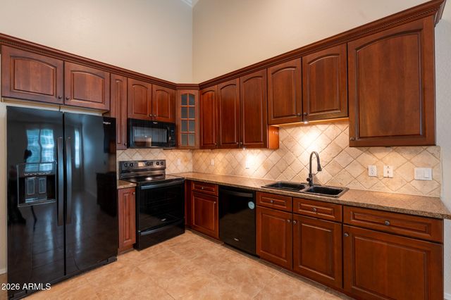 2670 S VOYAGER Drive 112, Gilbert, AZ 85295