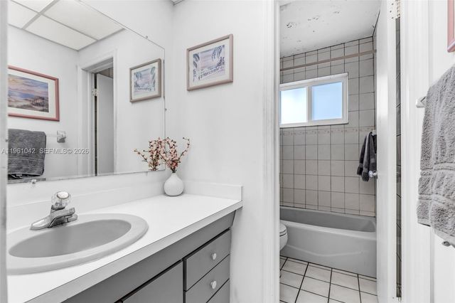 10901 SW 116th St, Miami, FL 33176