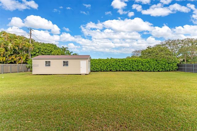 10901 SW 116th St, Miami, FL 33176