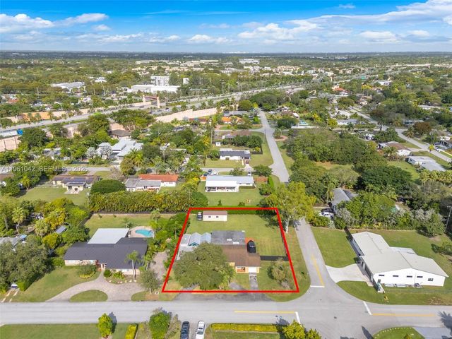 10901 SW 116th St, Miami, FL 33176