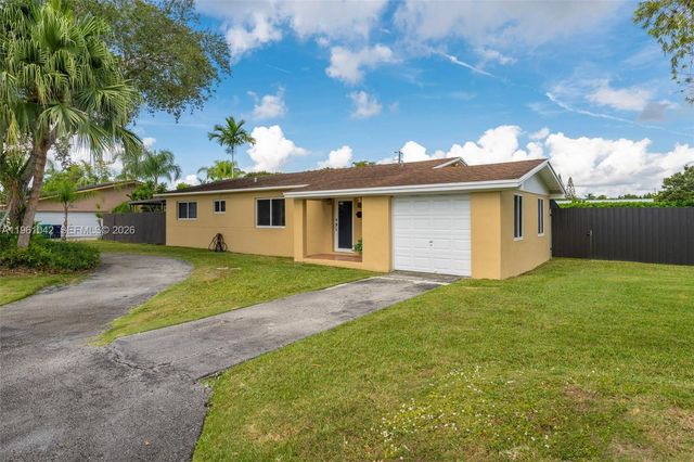 10901 SW 116th St, Miami, FL 33176
