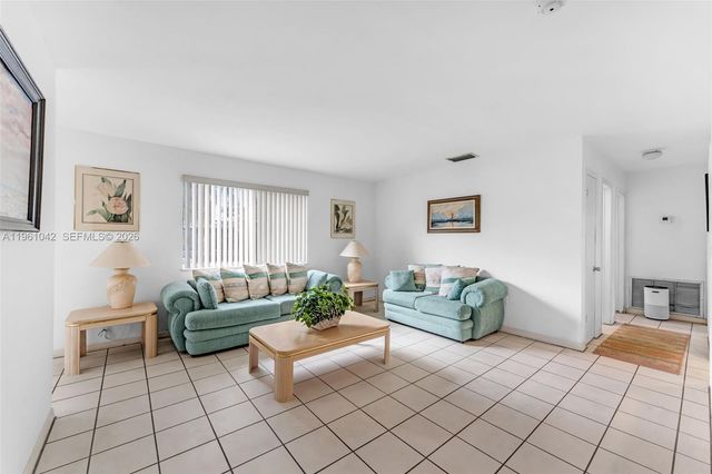 10901 SW 116th St, Miami, FL 33176