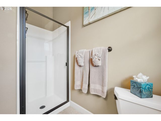 549 FRONT St, Rockaway Beach, OR 97136