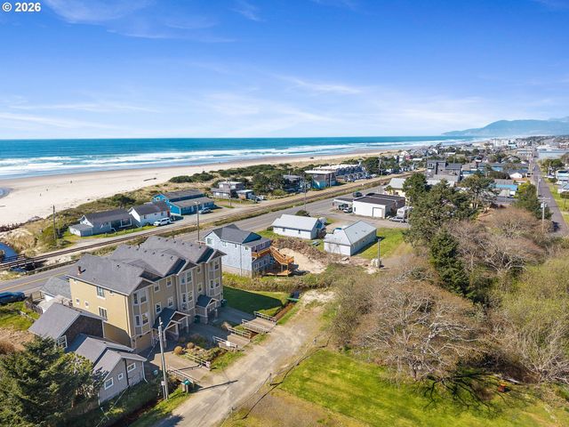 549 FRONT St, Rockaway Beach, OR 97136