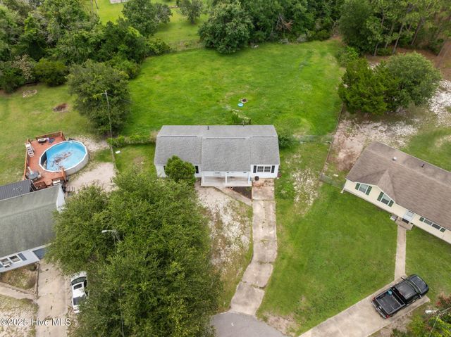 146 Ash Court, Hubert, NC 28539