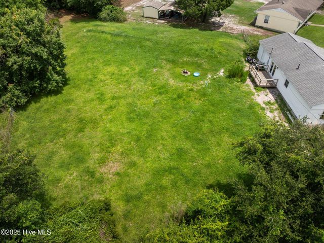 146 Ash Court, Hubert, NC 28539