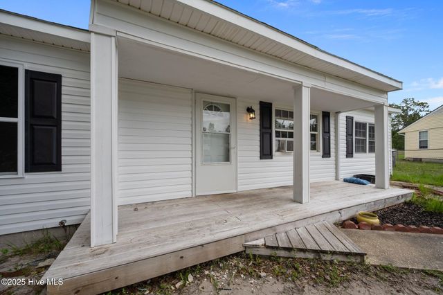 146 Ash Court, Hubert, NC 28539