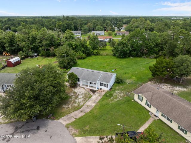 146 Ash Court, Hubert, NC 28539