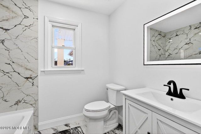 20 Marathon Street, Toms River, NJ 08757