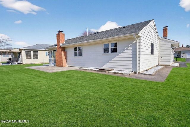 20 Marathon Street, Toms River, NJ 08757