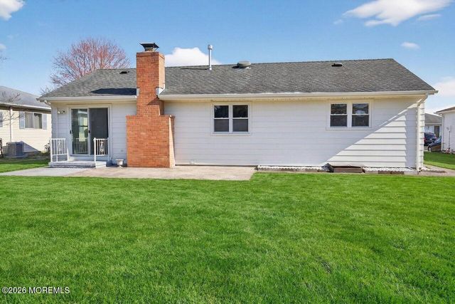 20 Marathon Street, Toms River, NJ 08757