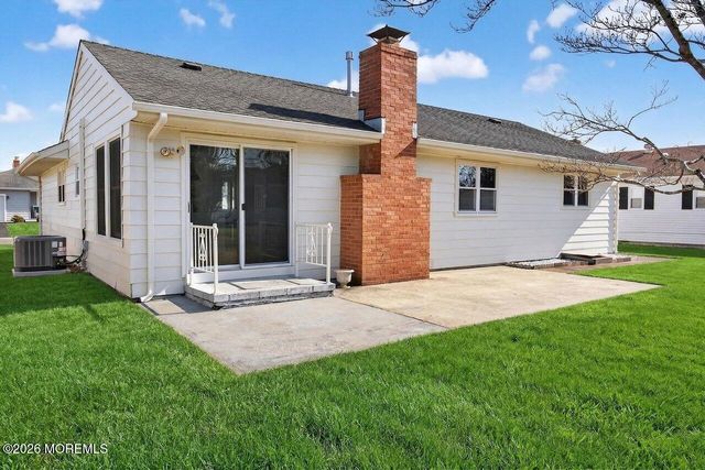 20 Marathon Street, Toms River, NJ 08757