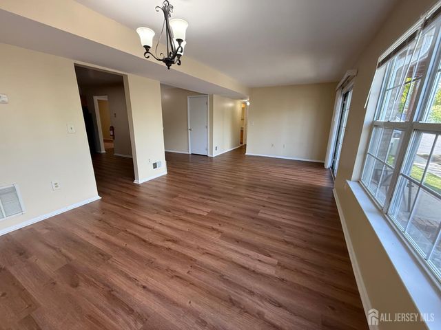 1102 Stony Brook Way, North Brunswick, NJ 08902