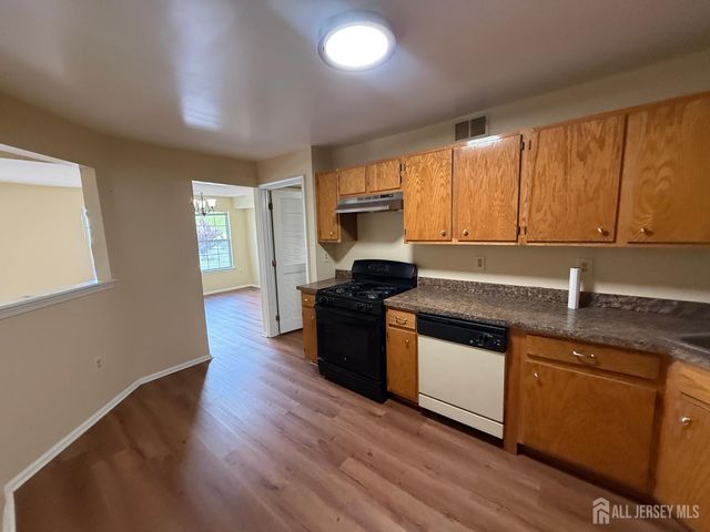 1102 Stony Brook Way, North Brunswick, NJ 08902