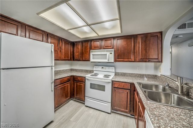 3411 Sunfish Drive B, Henderson, NV 89014