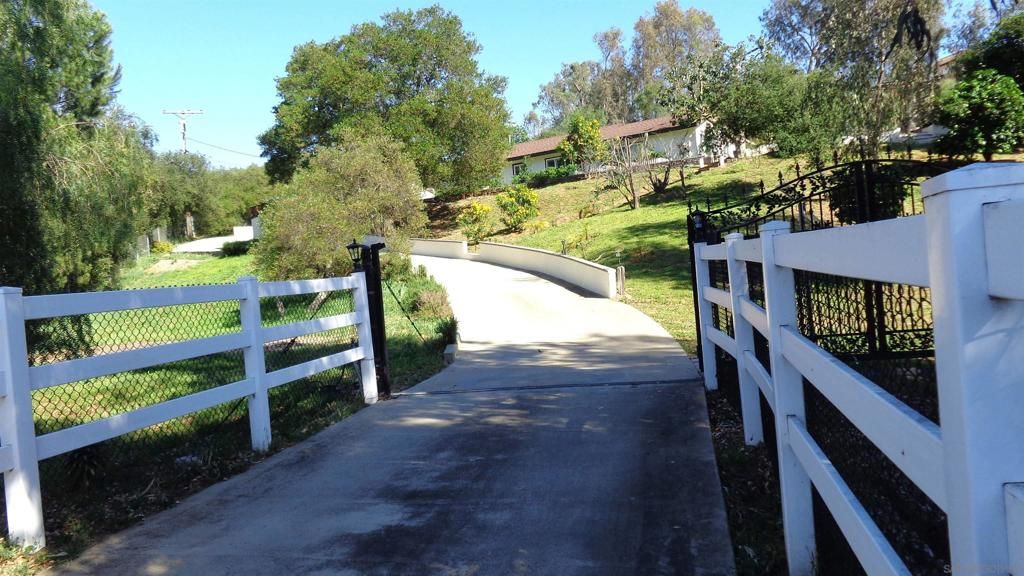 29681 Miller, Valley Center, CA 92082