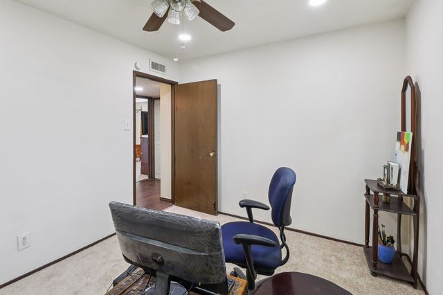 326 E Ferndale Lane, Grand Prairie, TX 75052