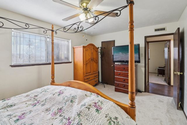 326 E Ferndale Lane, Grand Prairie, TX 75052