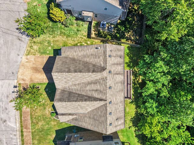 6939 Calderwood Dr, Antioch, TN 37013