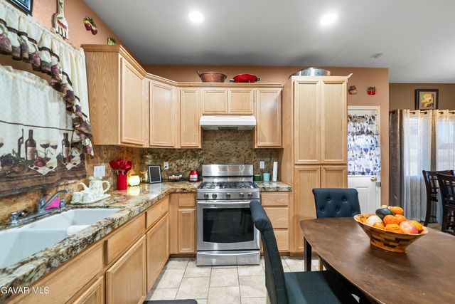1329 W Avenue I, Lancaster, CA 93534