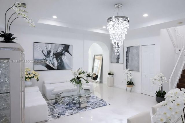 8537 NW 39th Ct, Cooper City, FL 33024