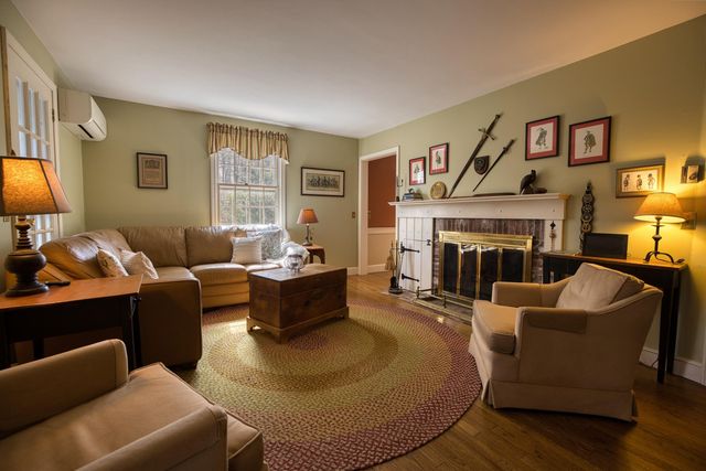 11 Robin Acres Drive, Wolfeboro, NH 03894