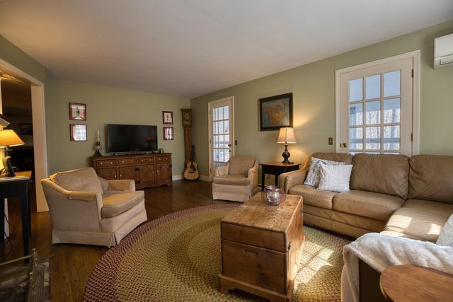 11 Robin Acres Drive, Wolfeboro, NH 03894