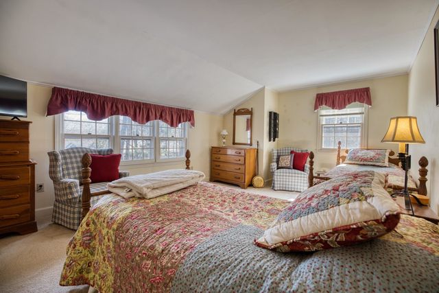 11 Robin Acres Drive, Wolfeboro, NH 03894