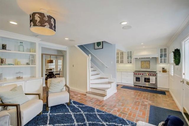 2128 Miramar Drive, Newport Beach, CA 92661