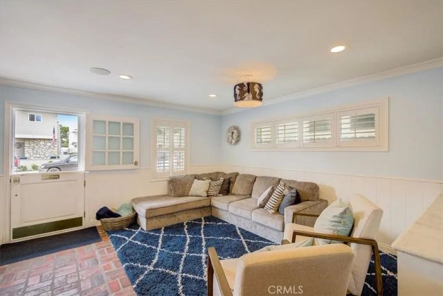 2128 Miramar Drive, Newport Beach, CA 92661