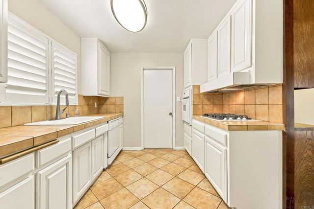 293 Garden Grove Lane, El Cajon, CA 92020
