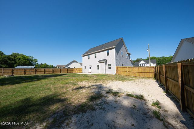 618 Osprey Landing Drive, Holly Ridge, NC 28445
