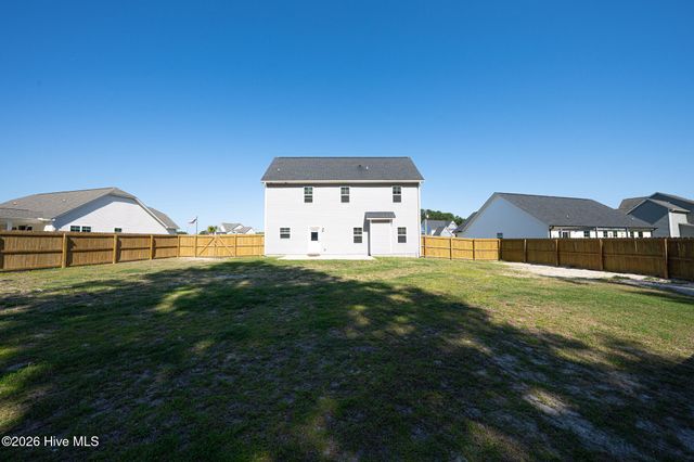 618 Osprey Landing Drive, Holly Ridge, NC 28445