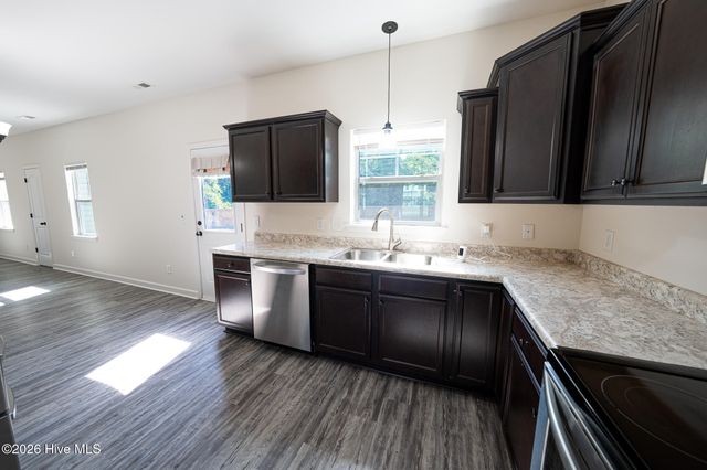 618 Osprey Landing Drive, Holly Ridge, NC 28445