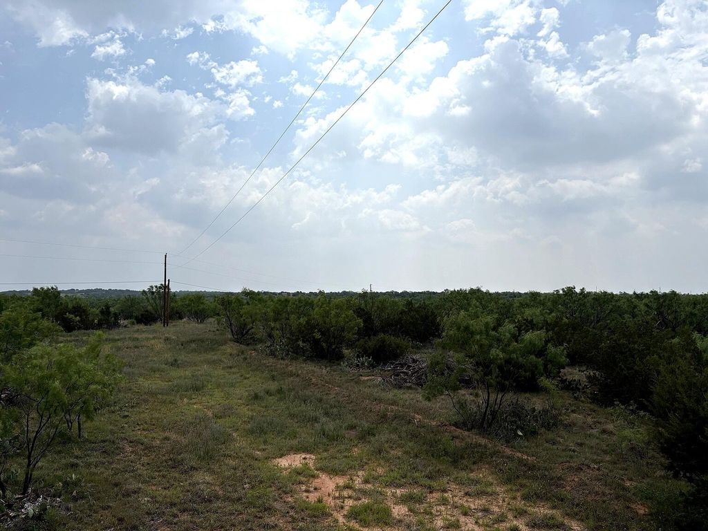 Image 7 of property listing at 377 Axis Lp, Robert Lee, TX 76945