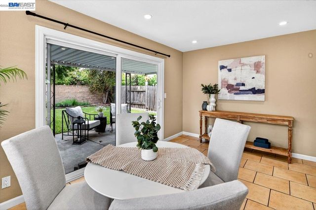 1939 De Vaca Way, Livermore, CA 94550