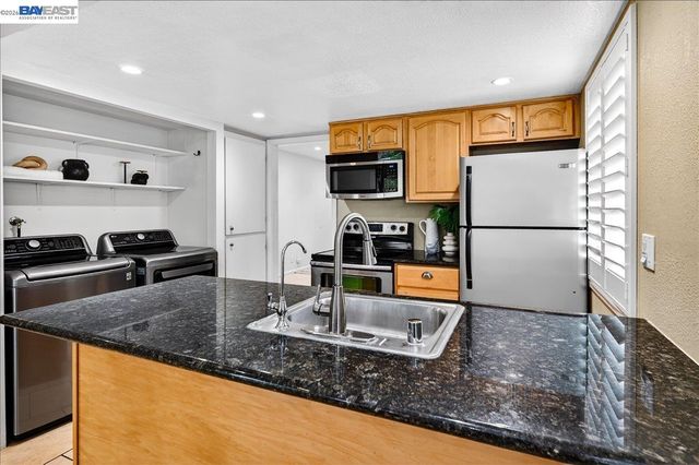 1939 De Vaca Way, Livermore, CA 94550